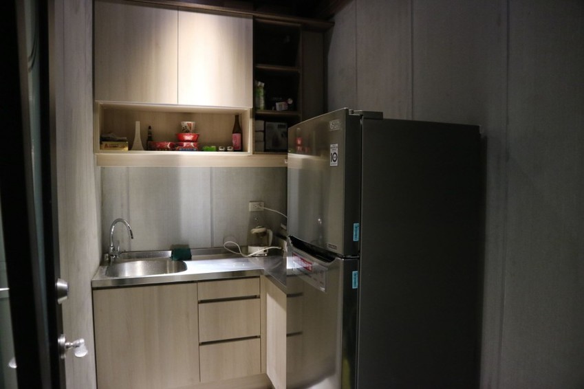 室內裝潢圖片， 簡練工業風辦公空間