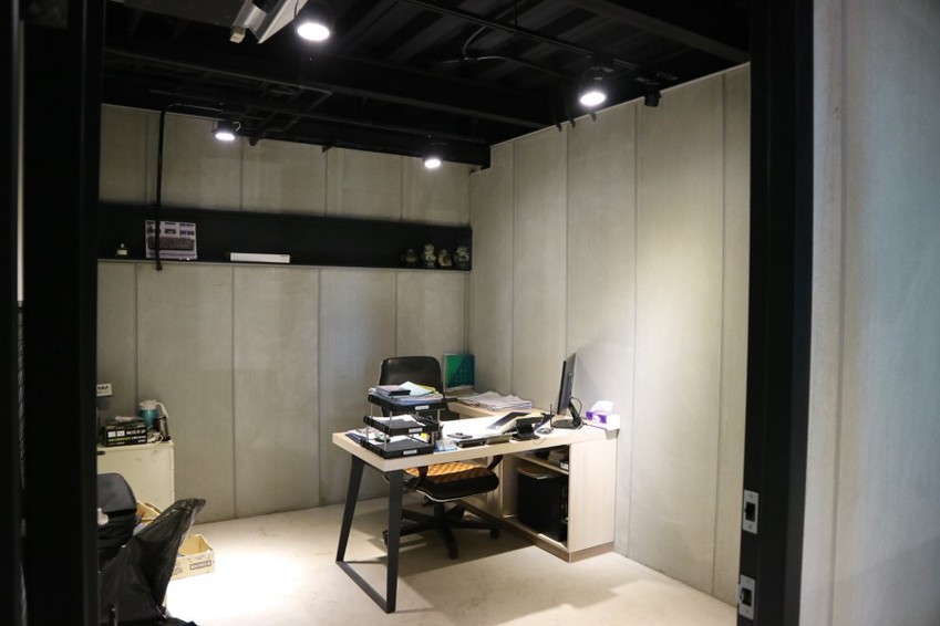 室內裝潢圖片， 簡練工業風辦公空間
